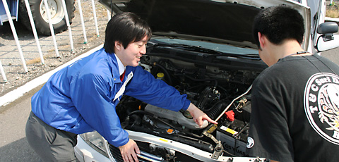 親切・丁寧が評判の埼玉とだ自動車学校の指導員を紹介します。